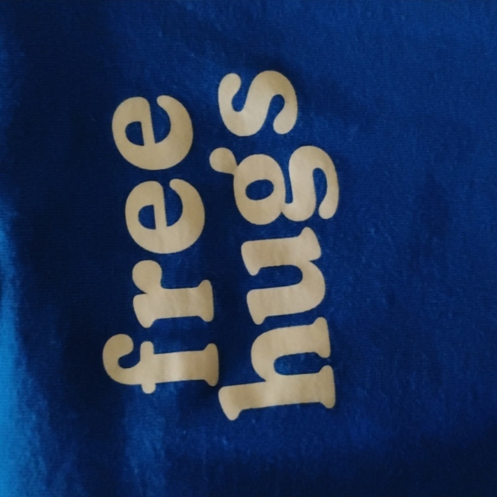 Blue Baby Onesie with 'Free Hugs' Print - Picture 4 of 4